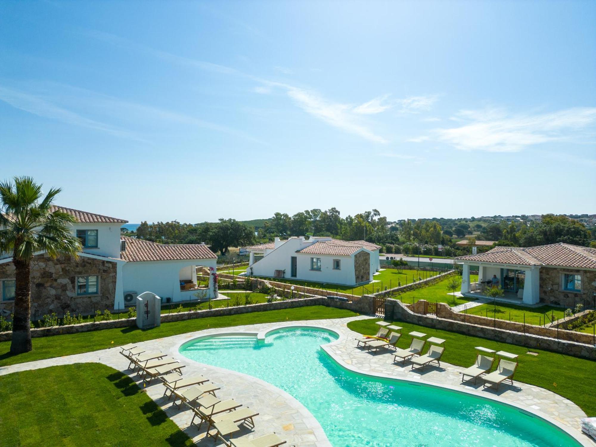 Enaja - Luxury Retreat Aparthotel Budoni Eksteriør bilde